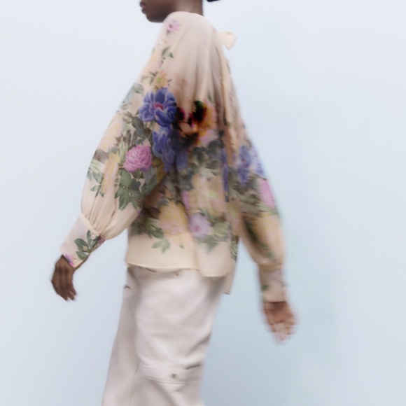 BLOUSE - Picture 2 of 4